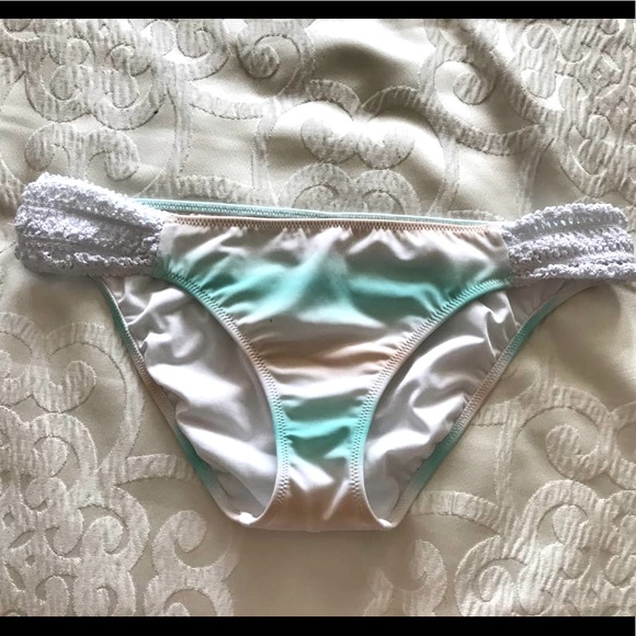 Victoria Secret Bikini Bottom - Picture 3 of 7